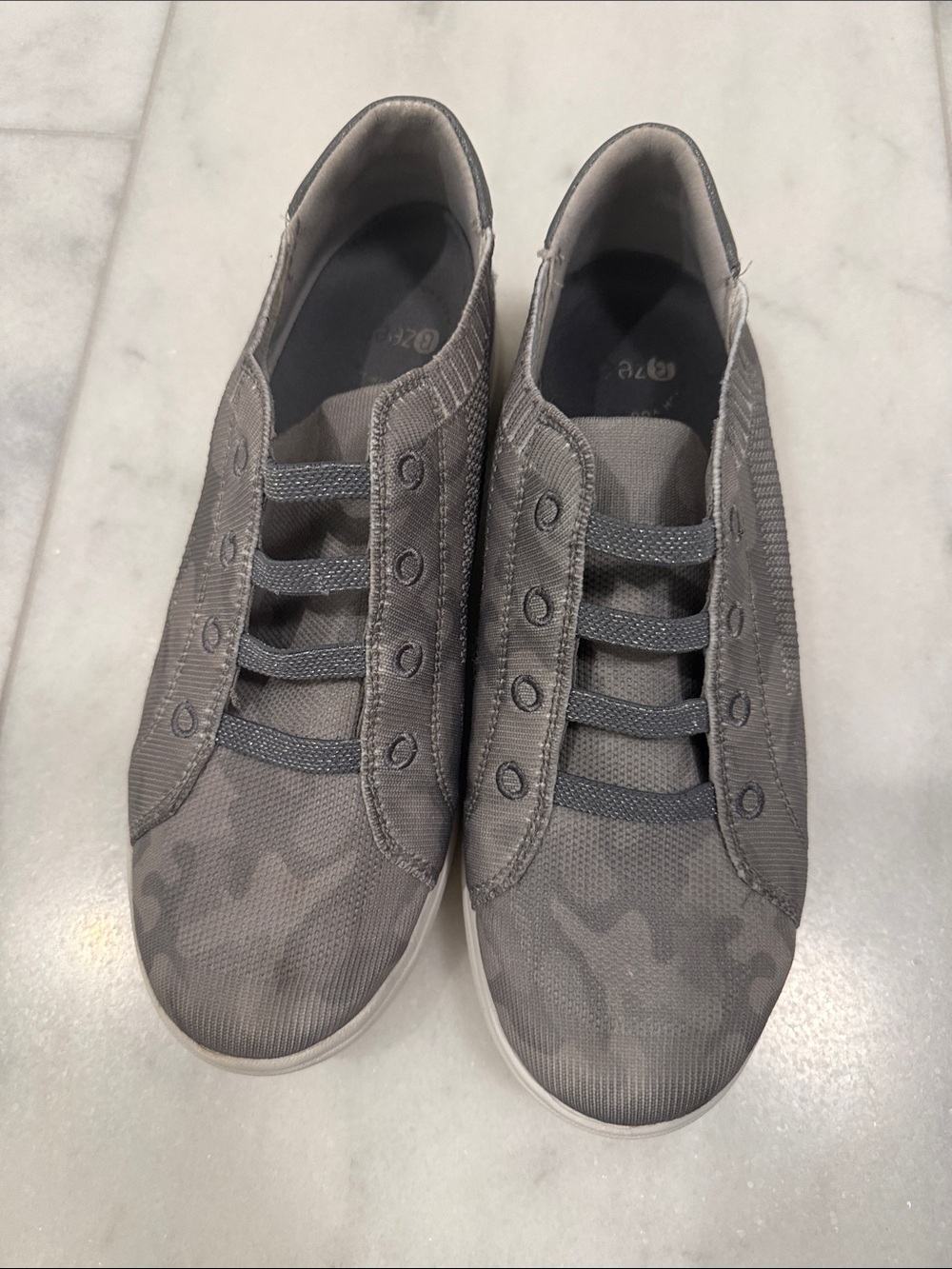 B Zees Slip-On Canvas Sneakers for Women Size 7M